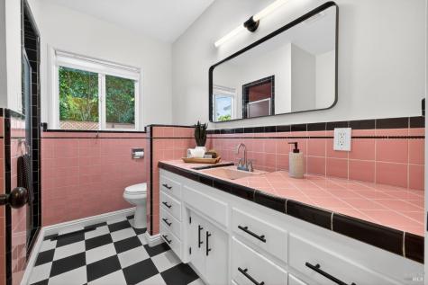 2211 Humboldt Street Santa Rosa CA 95404