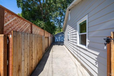 2211 Humboldt Street Santa Rosa CA 95404