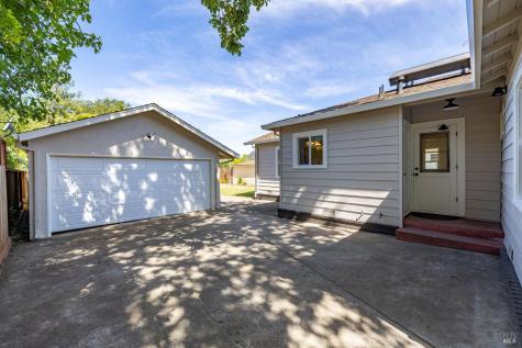 2211 Humboldt Street Santa Rosa CA 95404