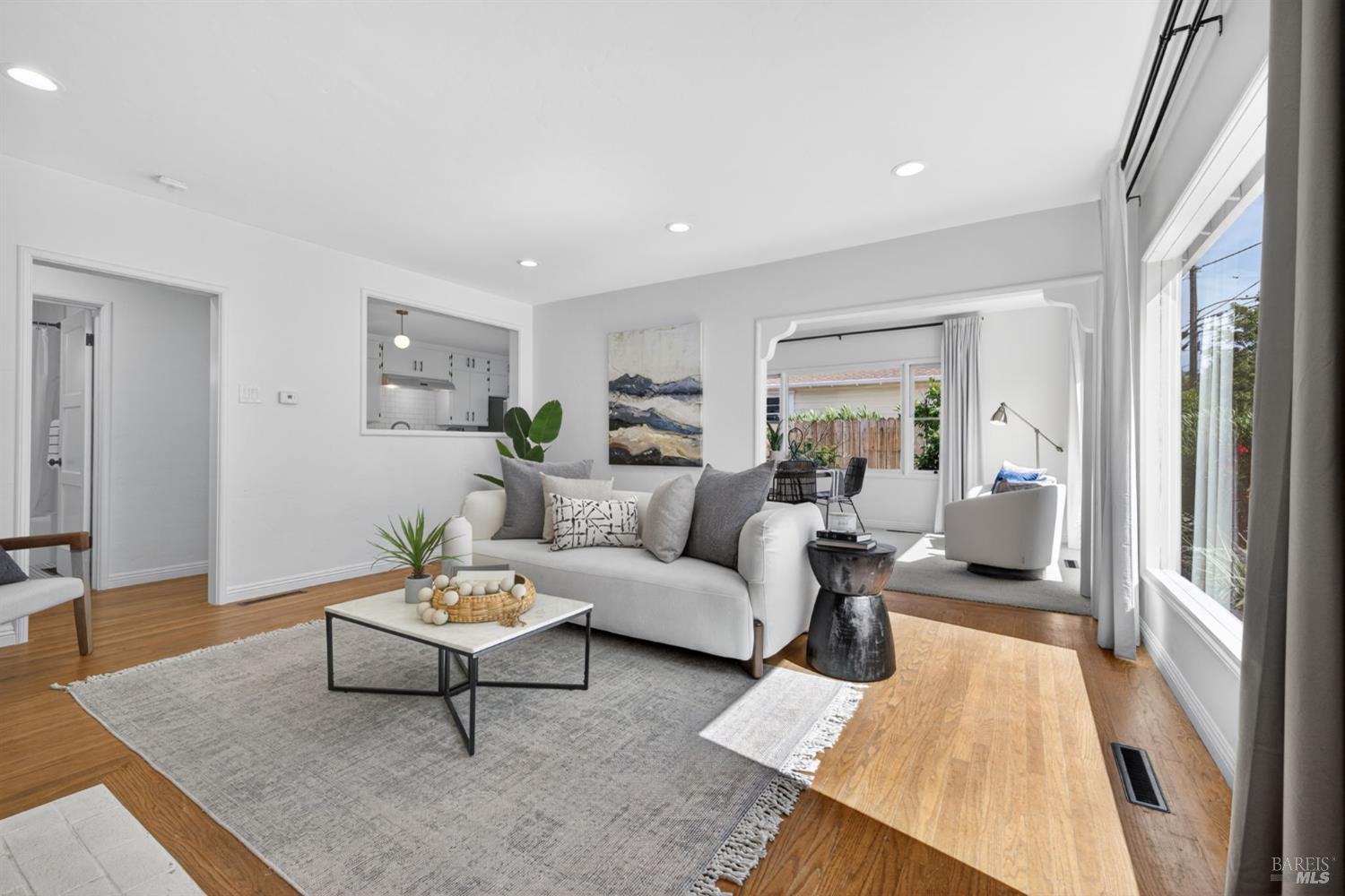 2211 Humboldt Street Santa Rosa CA 95404