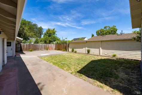 2211 Humboldt Street Santa Rosa CA 95404