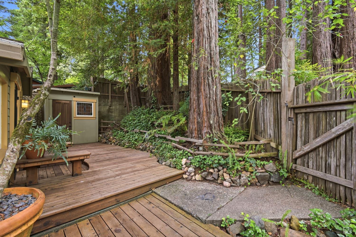 15740 Morningside Drive Guerneville CA 95446