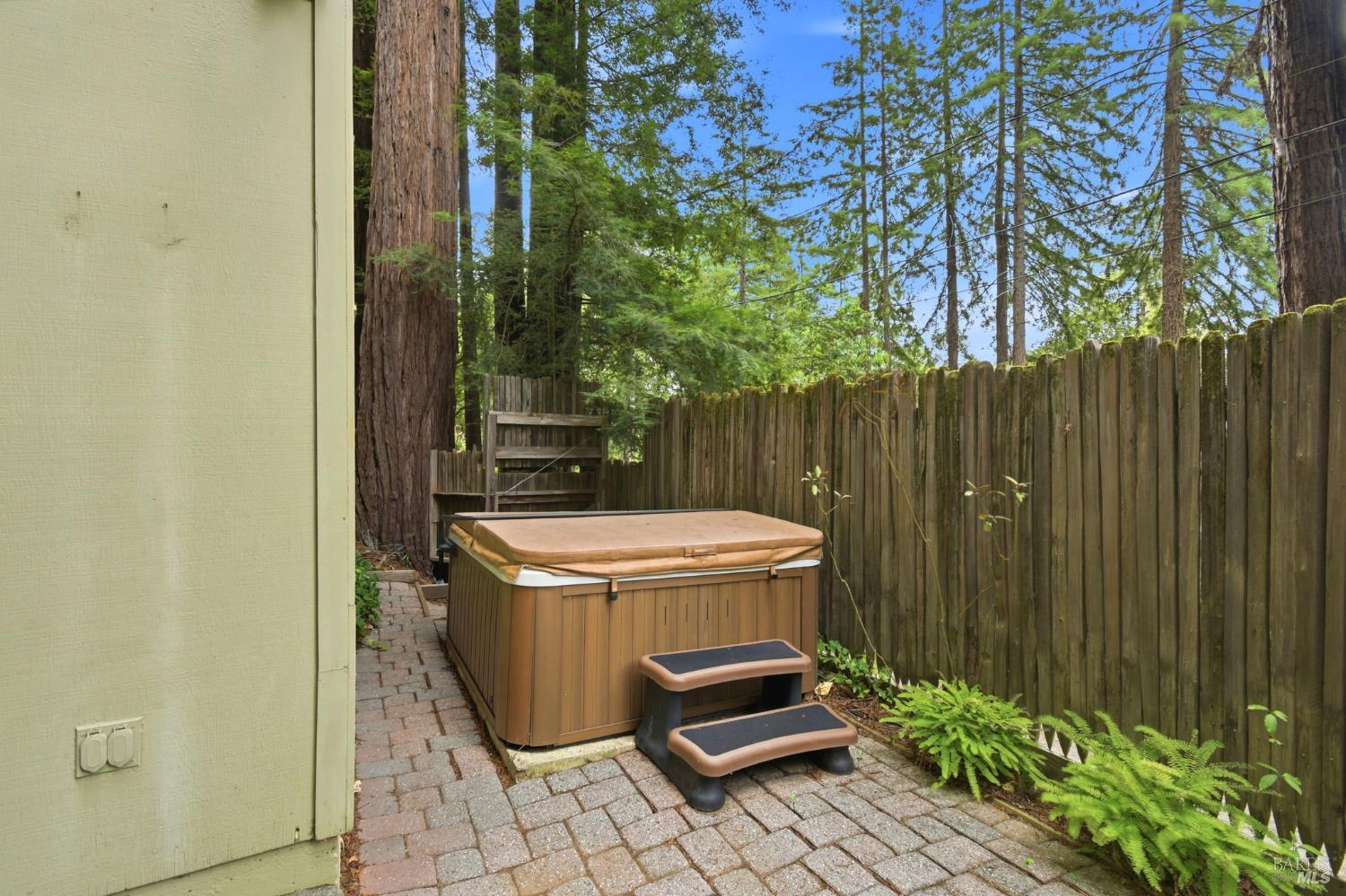 15740 Morningside Drive Guerneville CA 95446