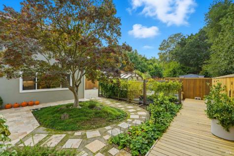 26 Brassie Court Novato CA 94949
