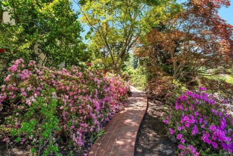 3975 Chanate Road Santa Rosa CA 95404