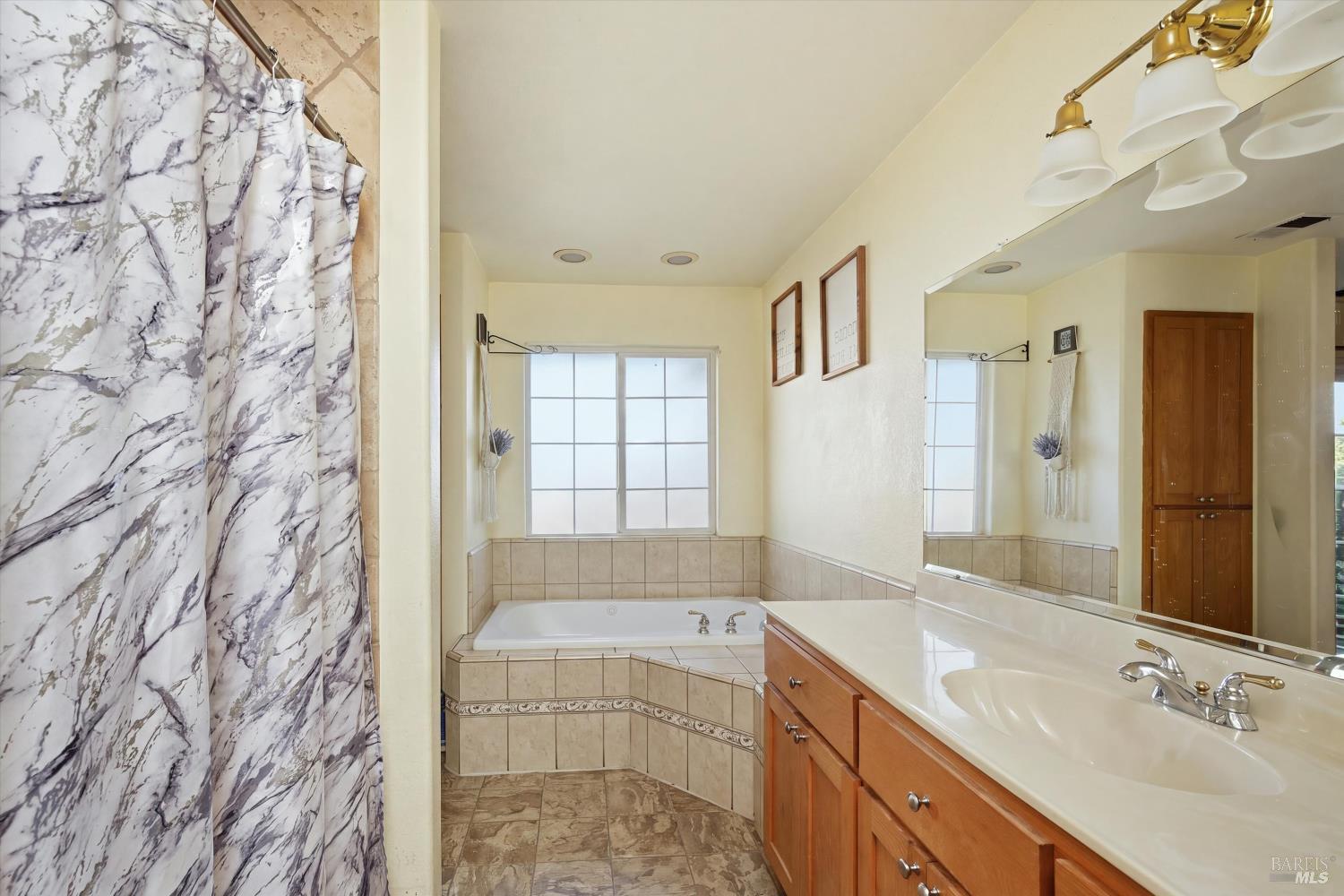 18159 Fishhook Court Hidden Valley Lake CA 95467