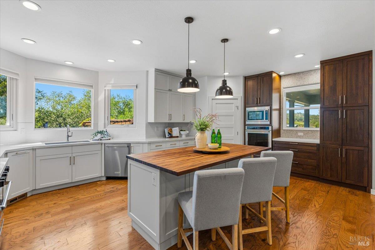 434 Alexander Valley Road Healdsburg CA 95448