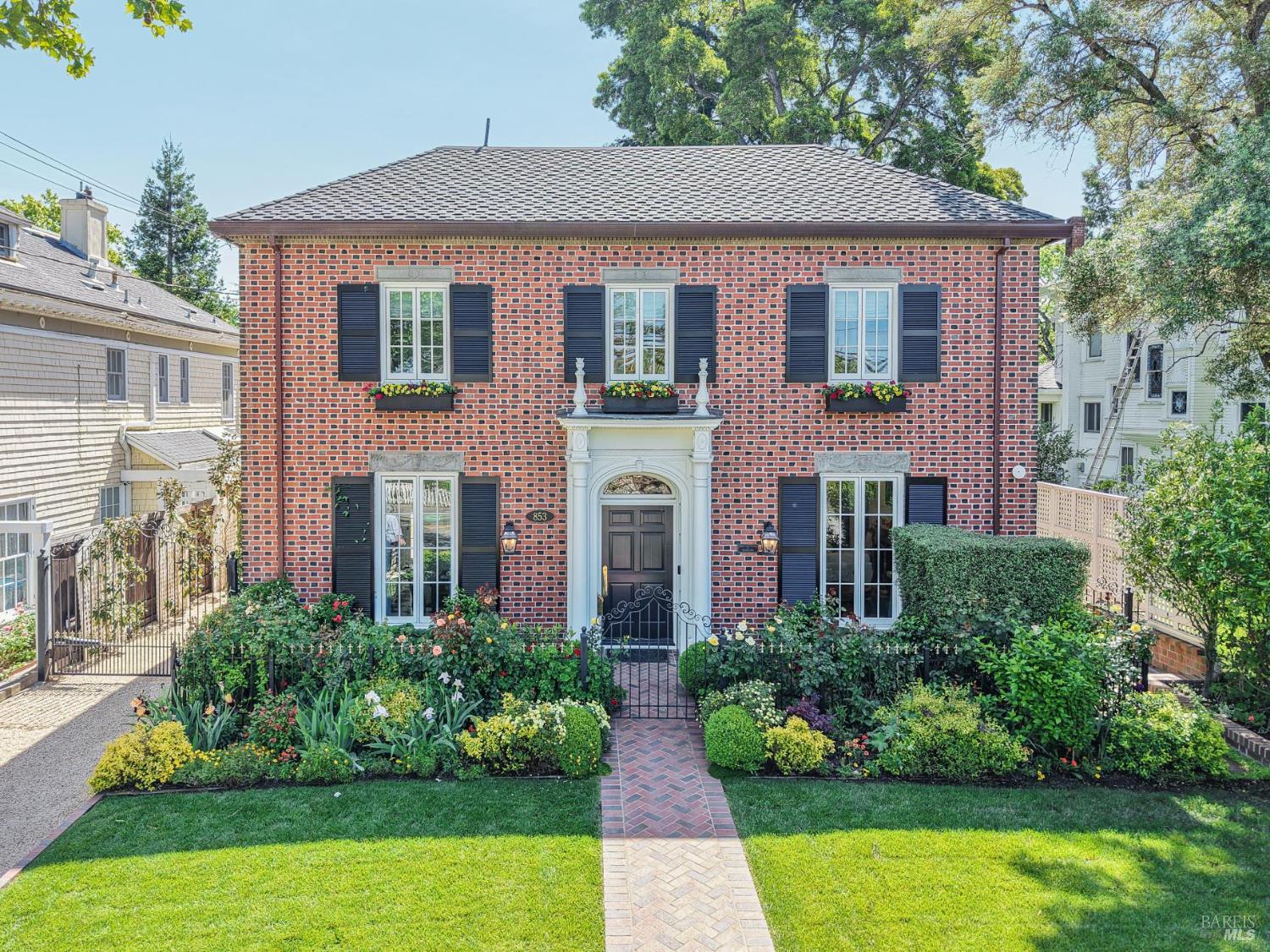 853 D Street Petaluma CA 94952