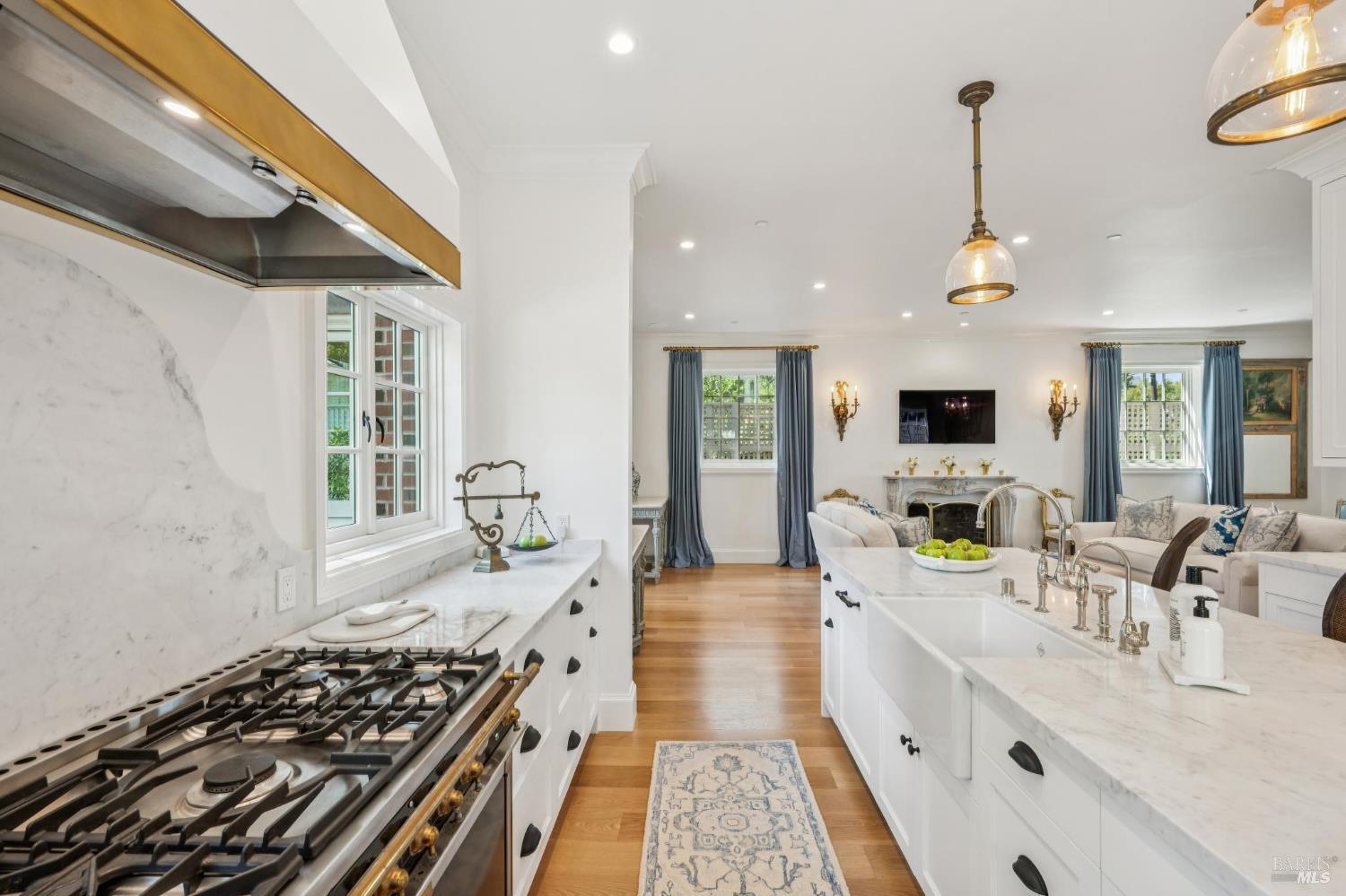 853 D Street Petaluma CA 94952