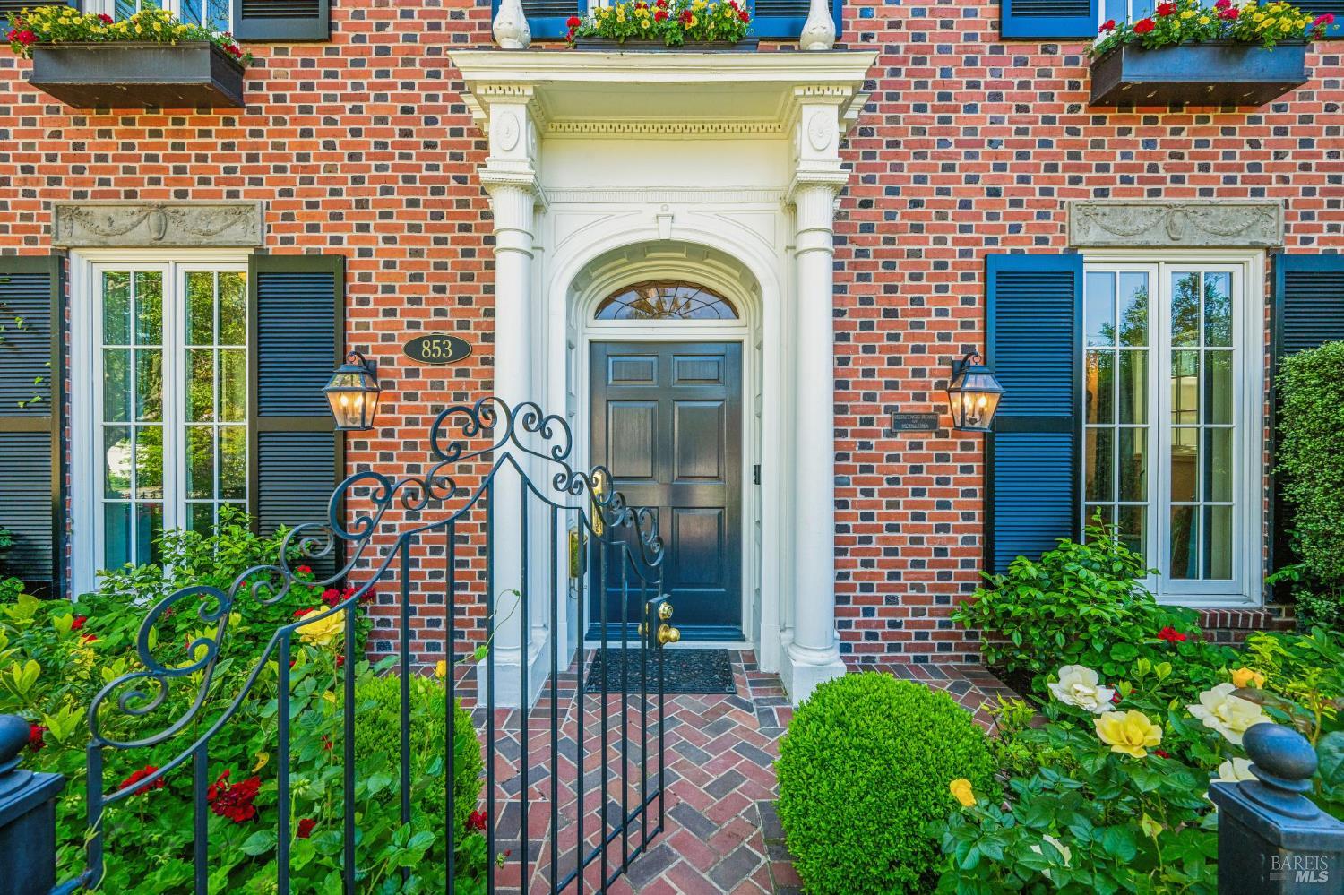 853 D Street Petaluma CA 94952