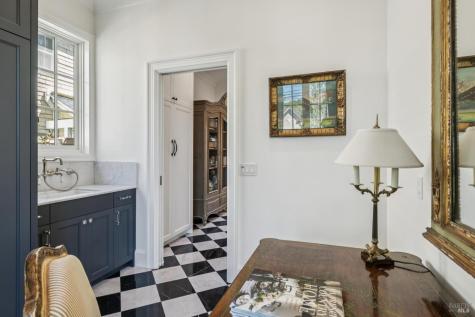 853 D Street Petaluma CA 94952
