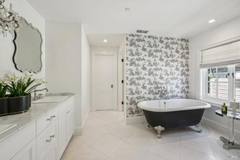 853 D Street Petaluma CA 94952