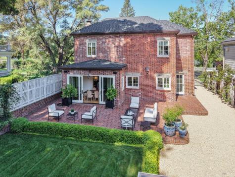 853 D Street Petaluma CA 94952