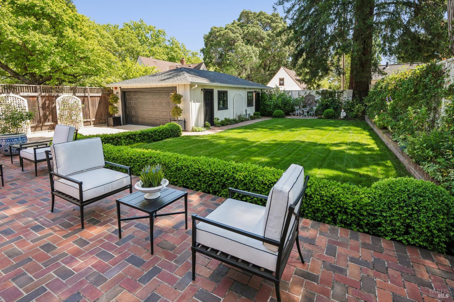 853 D Street Petaluma CA 94952