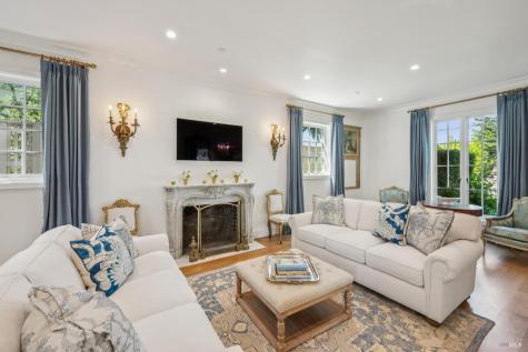 853 D Street Petaluma CA 94952