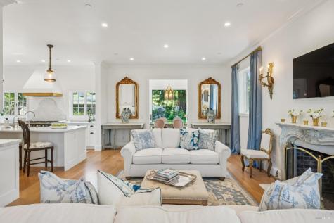 853 D Street Petaluma CA 94952