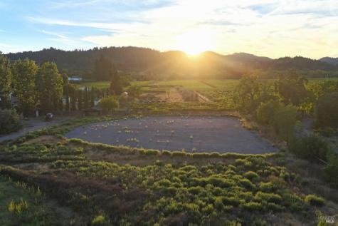 14631 Kinley Drive Healdsburg CA 95448