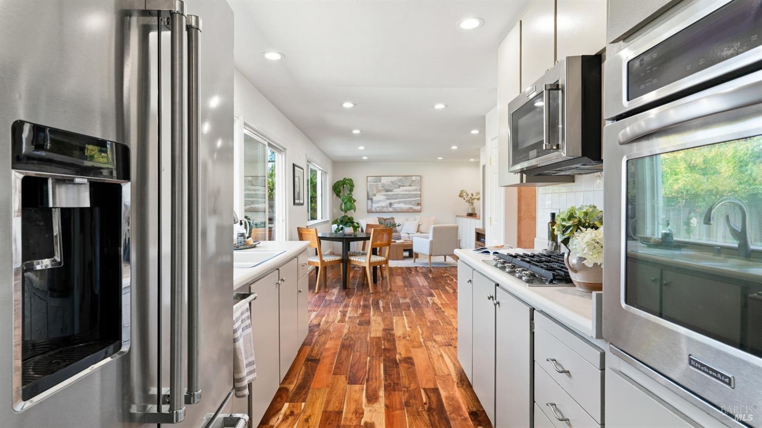 423 Donner Avenue Petaluma CA 94954