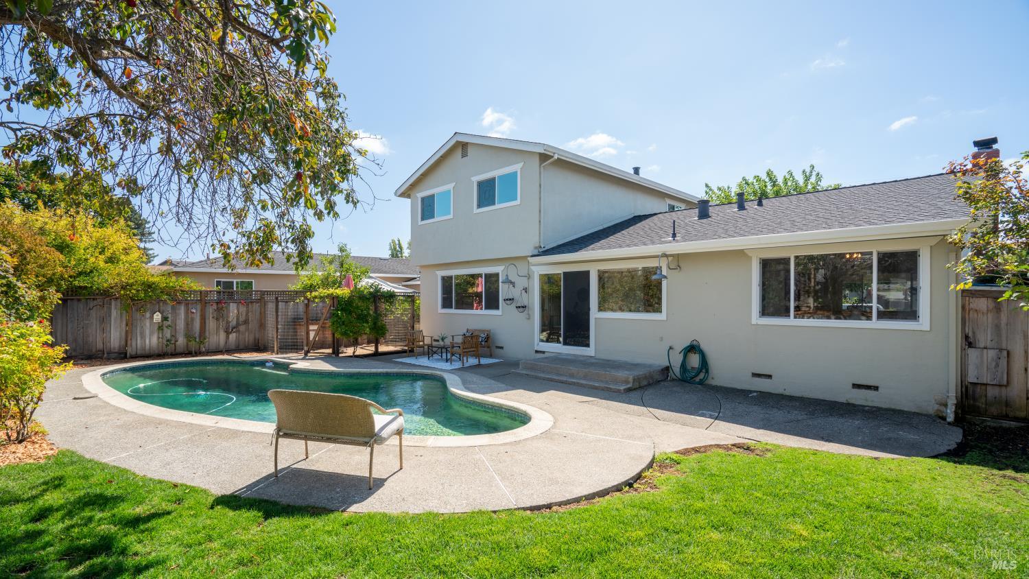 423 Donner Avenue Petaluma CA 94954