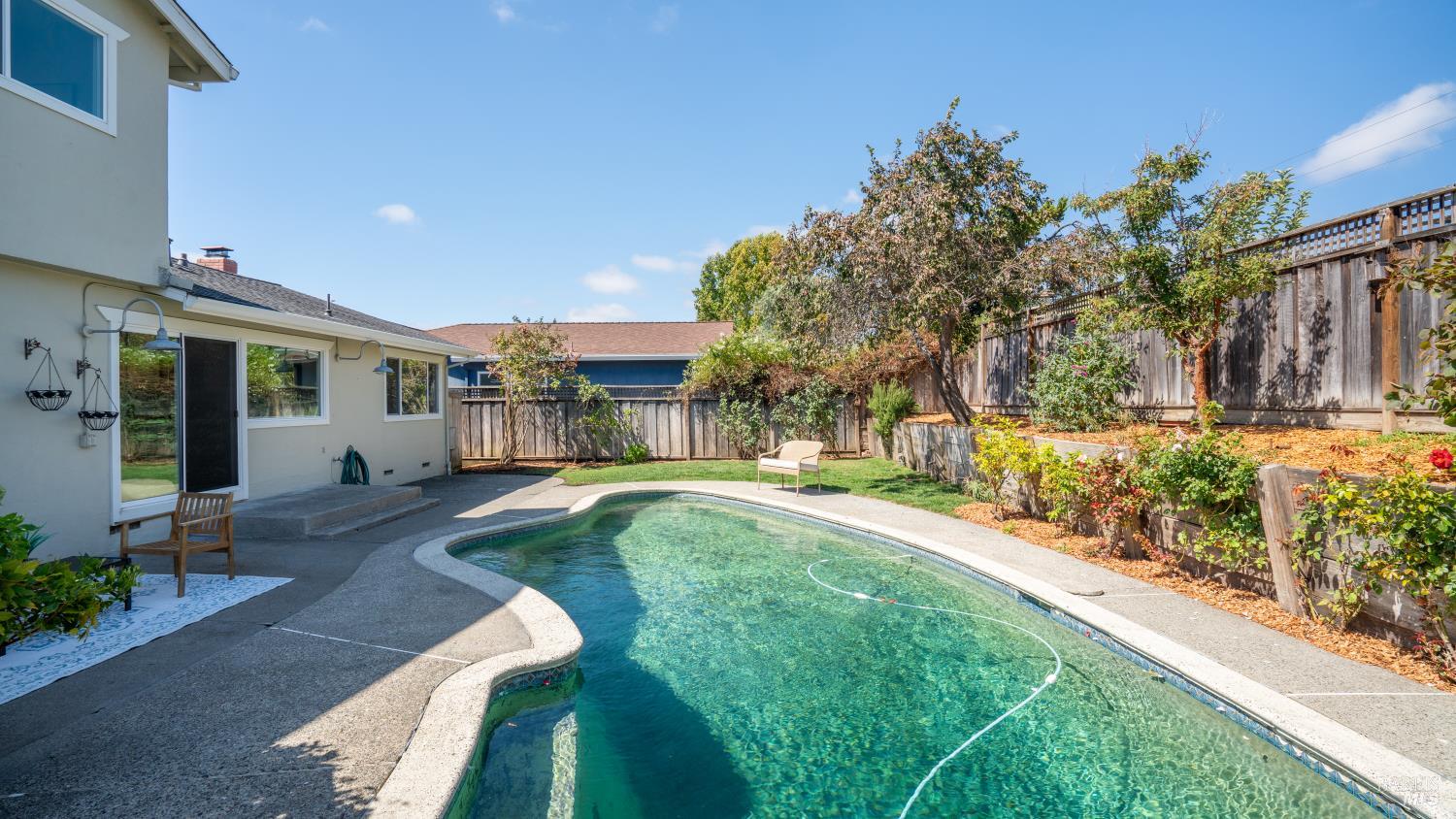 423 Donner Avenue Petaluma CA 94954