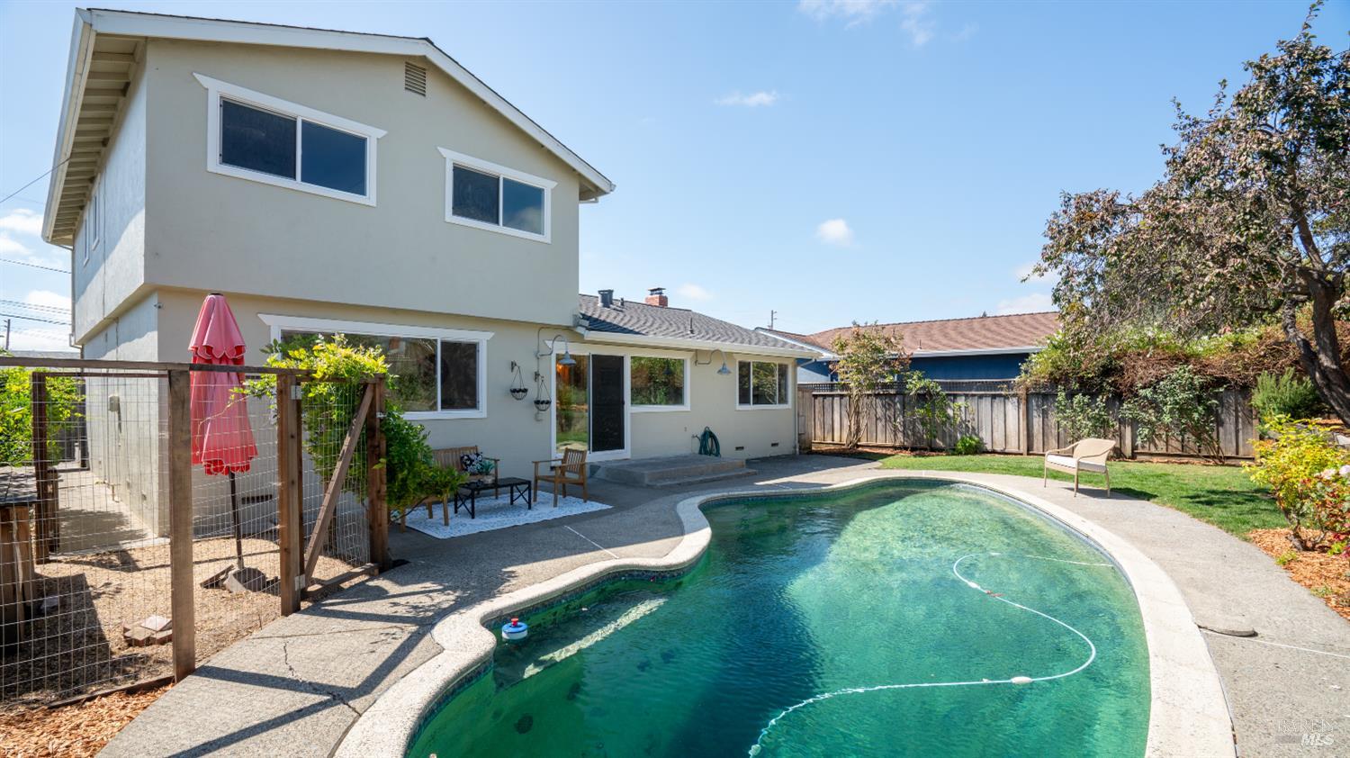 423 Donner Avenue Petaluma CA 94954