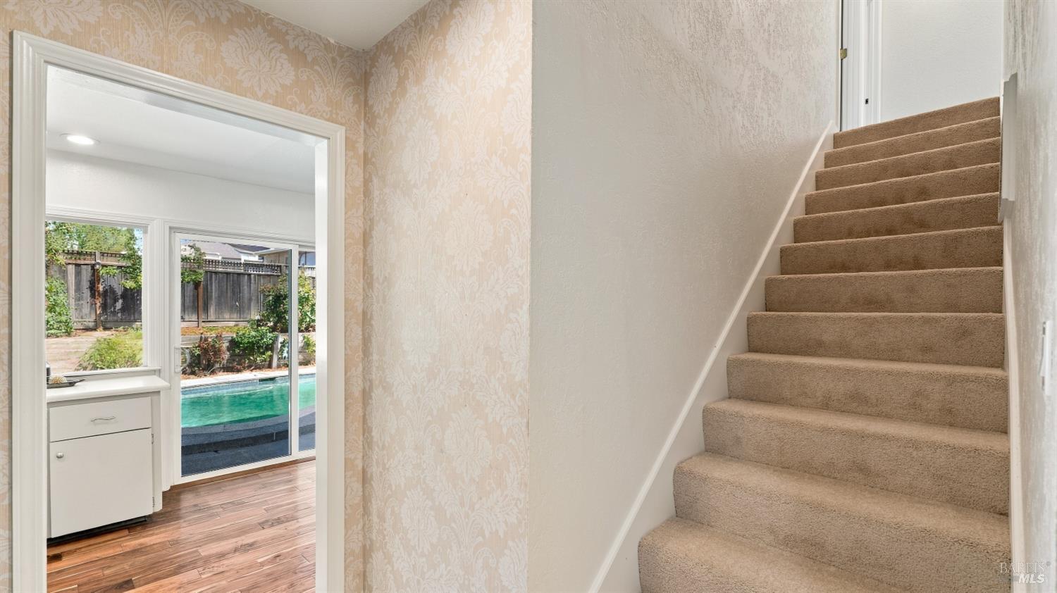 423 Donner Avenue Petaluma CA 94954