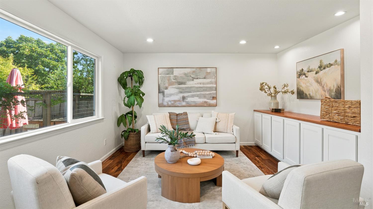 423 Donner Avenue Petaluma CA 94954