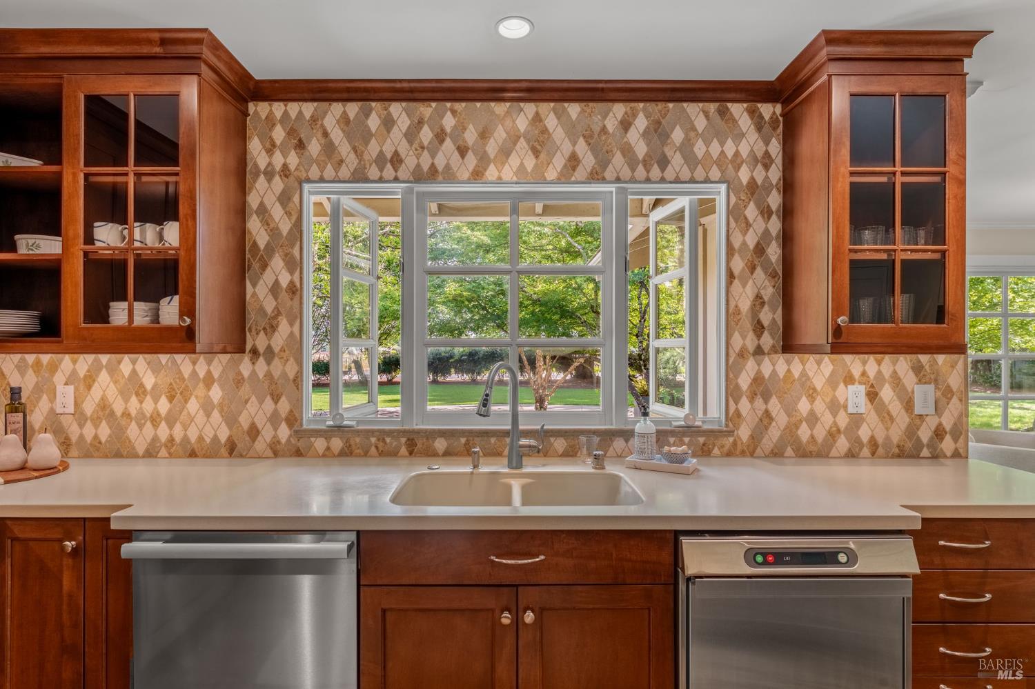 1670 Cabernet Lane St. Helena CA 94574