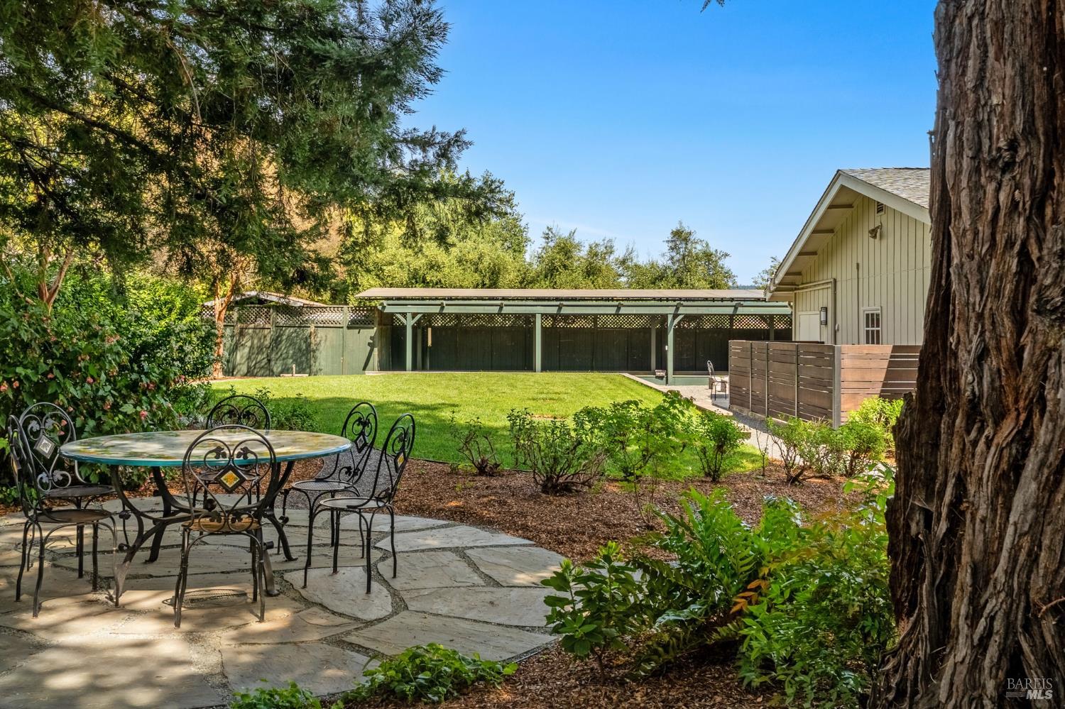 1670 Cabernet Lane St. Helena CA 94574