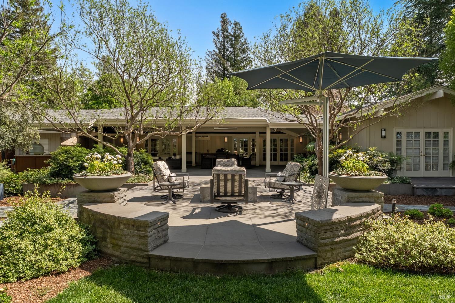 1670 Cabernet Lane St. Helena CA 94574