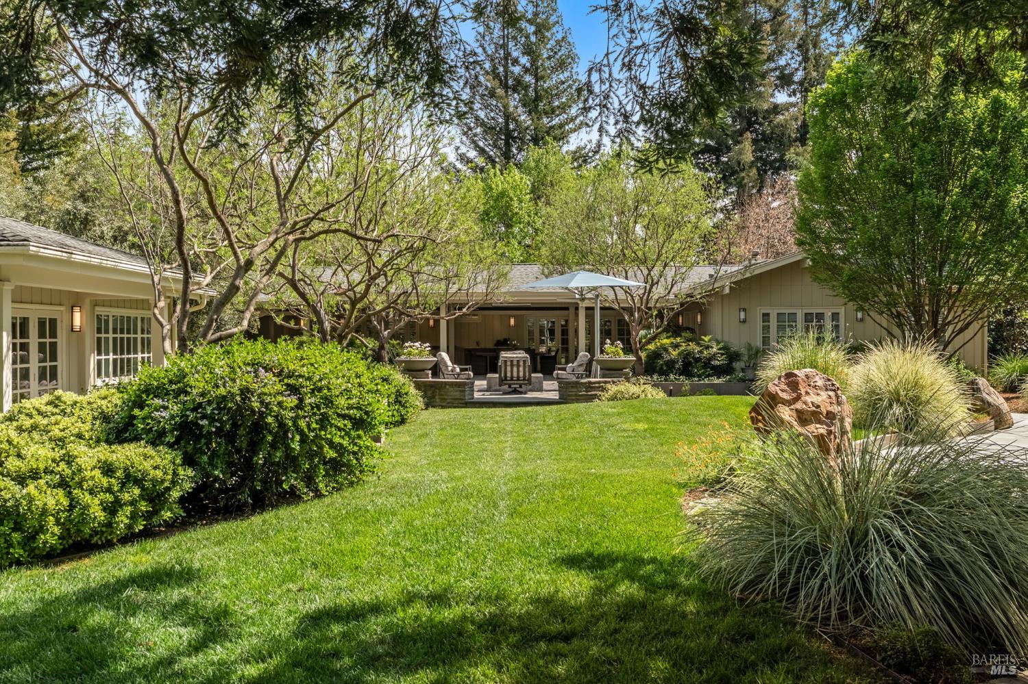 1670 Cabernet Lane St. Helena CA 94574