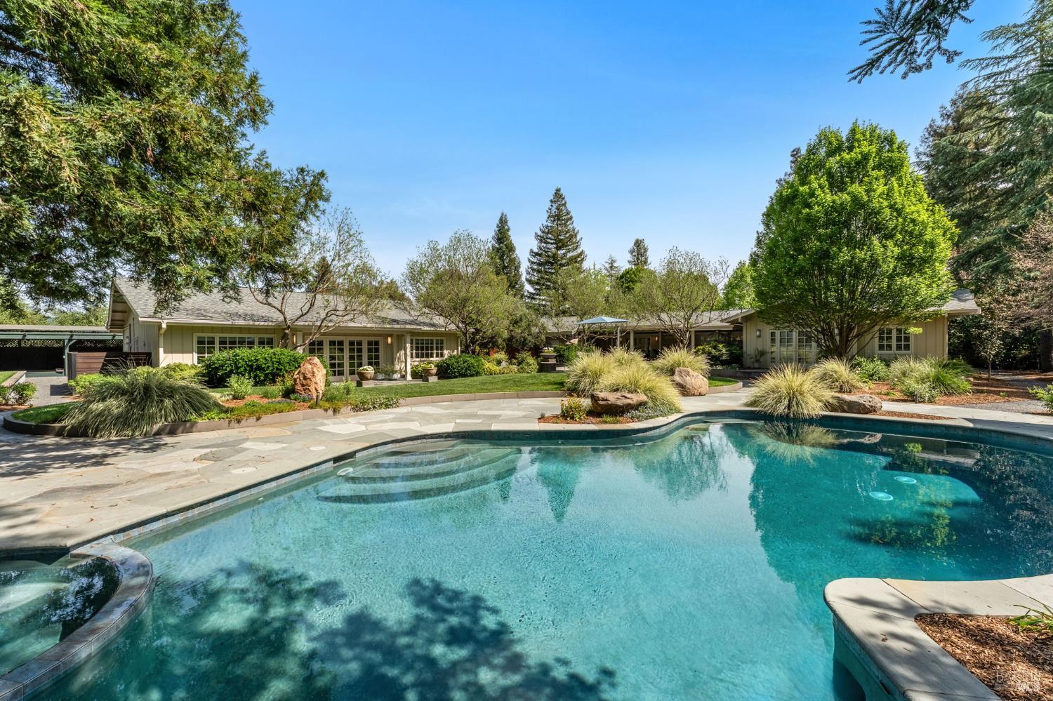 1670 Cabernet Lane St. Helena CA 94574