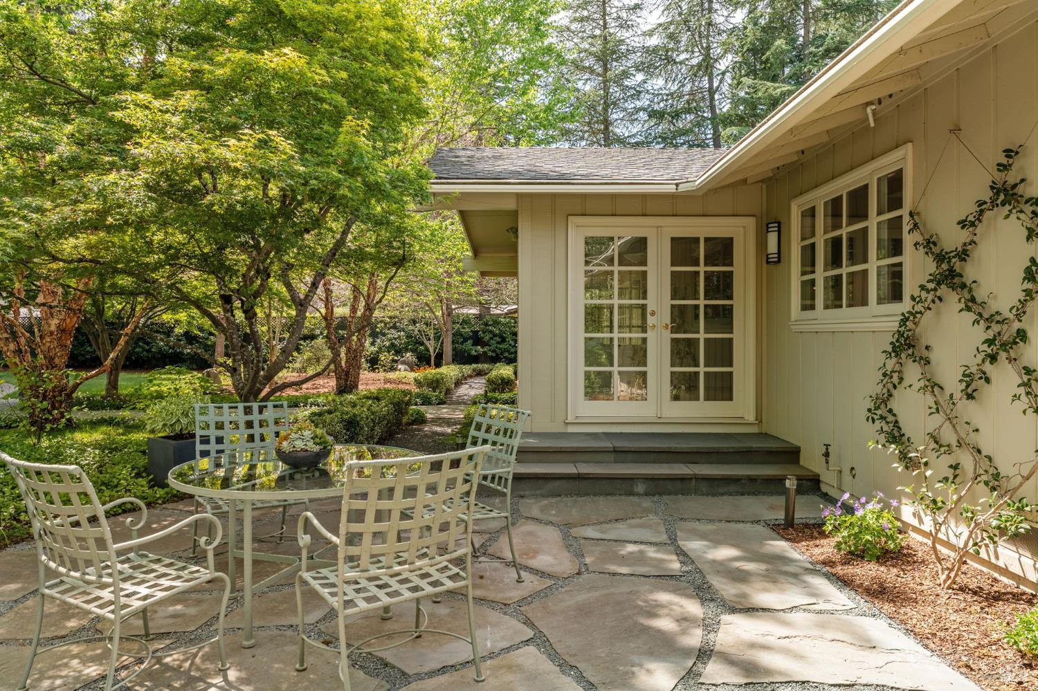 1670 Cabernet Lane St. Helena CA 94574