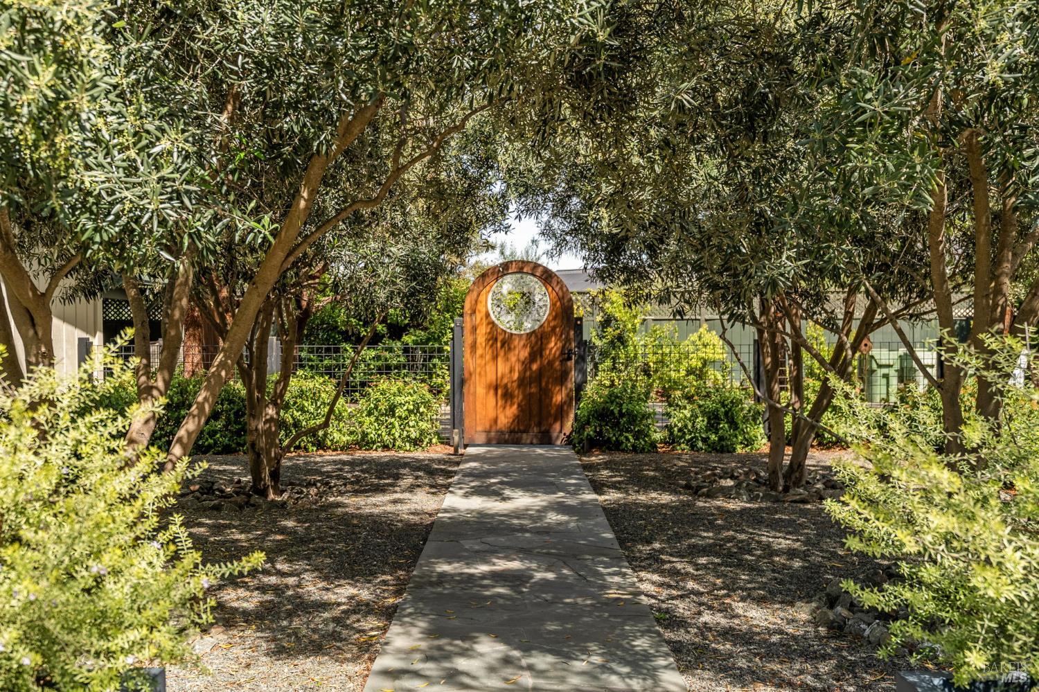 1670 Cabernet Lane St. Helena CA 94574