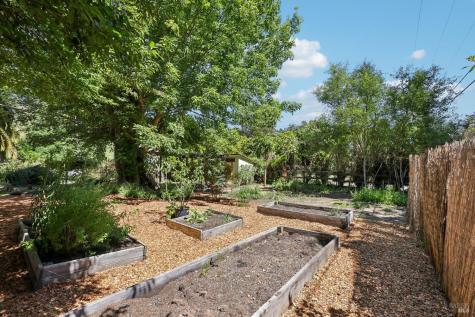 2087 Blucher Valley Road Sebastopol CA 95472