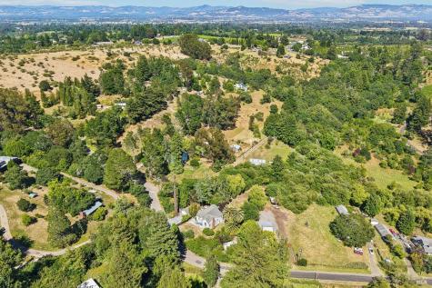 2087 Blucher Valley Road Sebastopol CA 95472