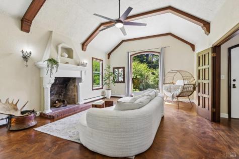 2087 Blucher Valley Road Sebastopol CA 95472