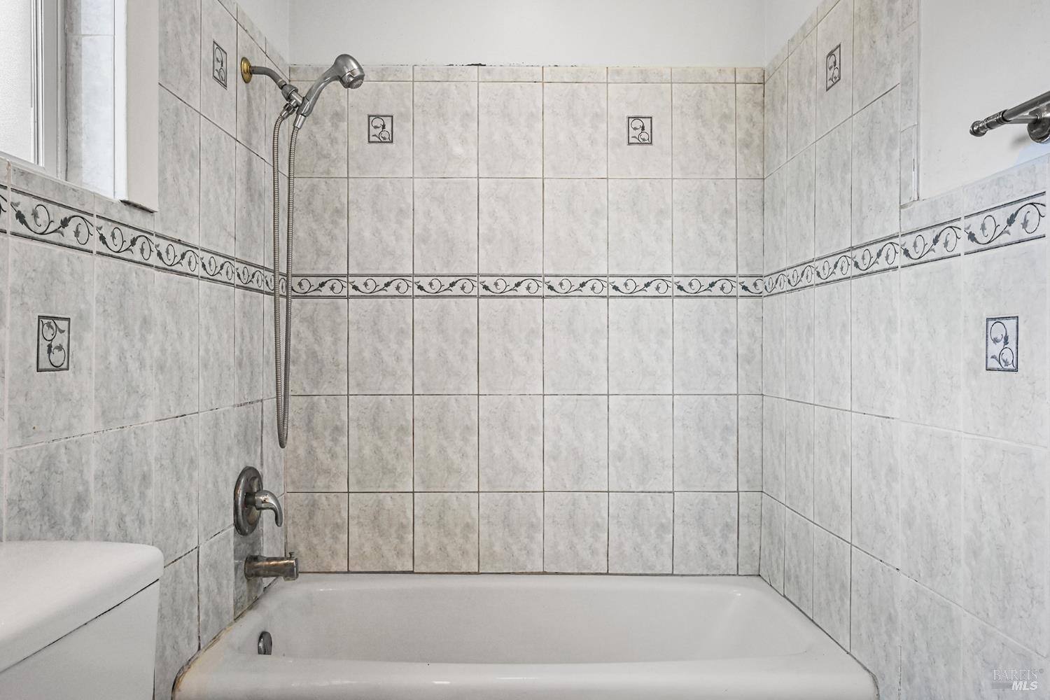 445 Windsor River Road Windsor CA 95492