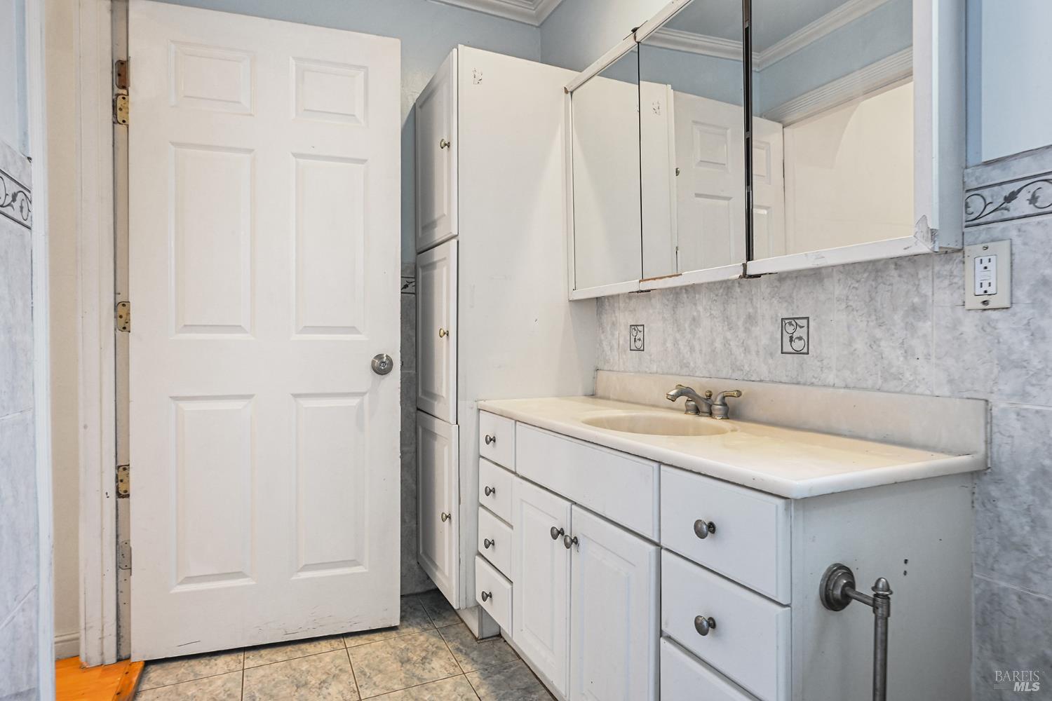 445 Windsor River Road Windsor CA 95492