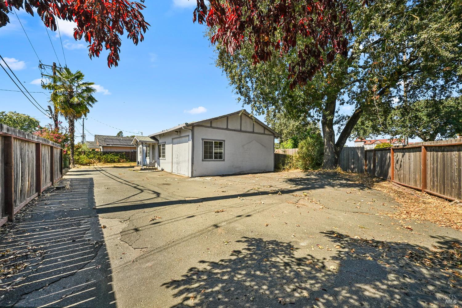 445 Windsor River Road Windsor CA 95492
