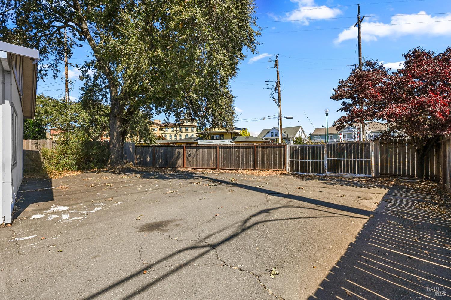 445 Windsor River Road Windsor CA 95492