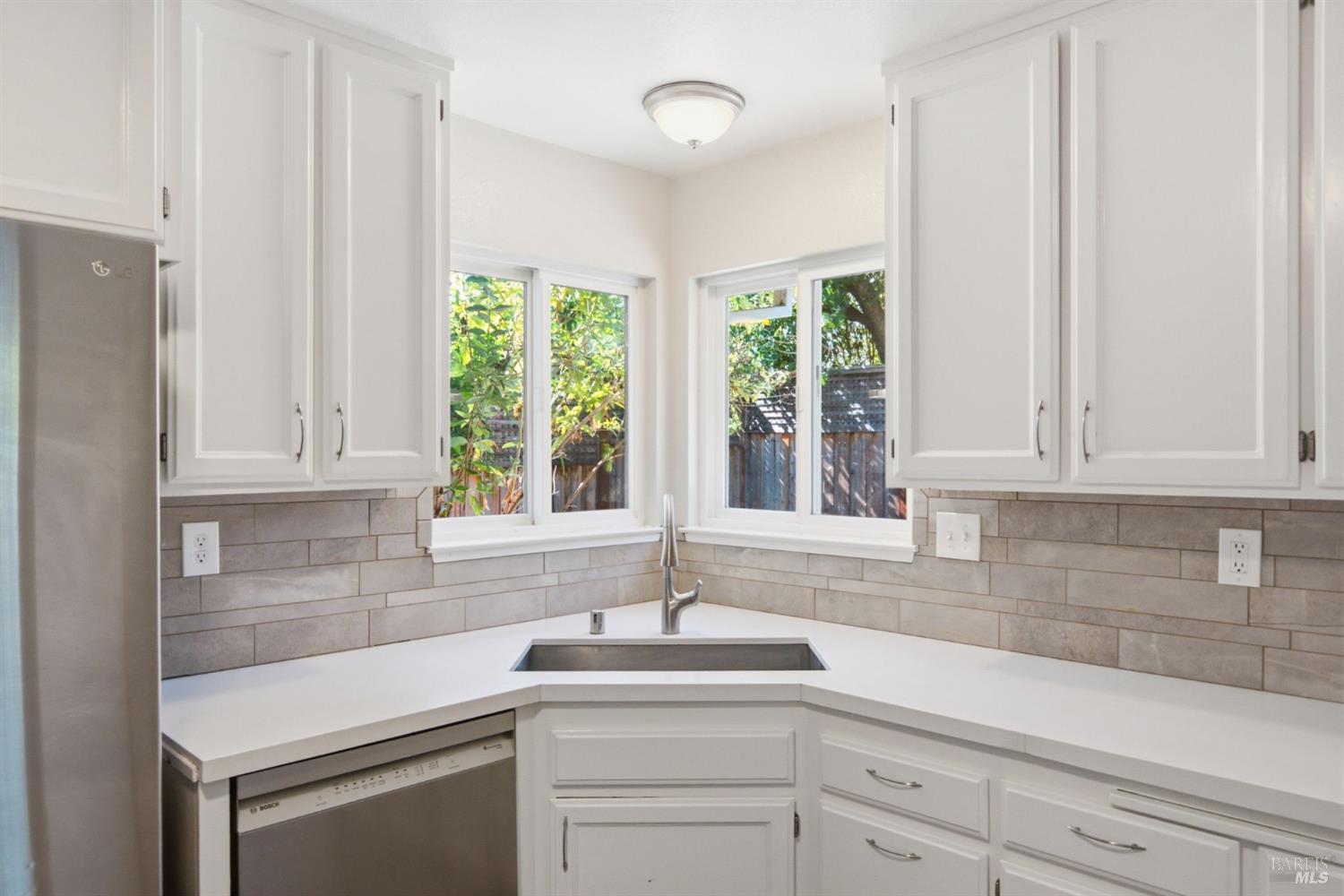1890 Howard Drive Windsor CA 95492