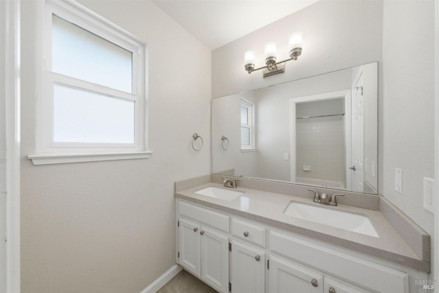1890 Howard Drive Windsor CA 95492