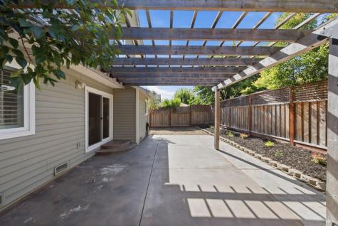 1890 Howard Drive Windsor CA 95492