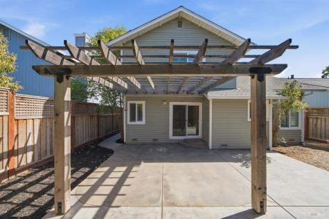 1890 Howard Drive Windsor CA 95492
