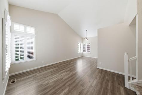 1890 Howard Drive Windsor CA 95492