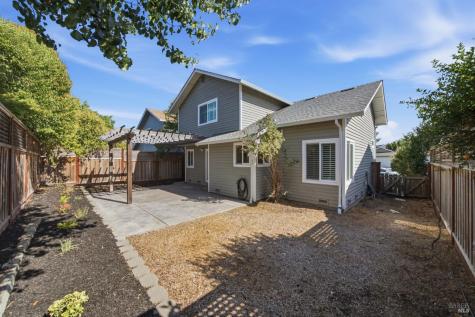 1890 Howard Drive Windsor CA 95492