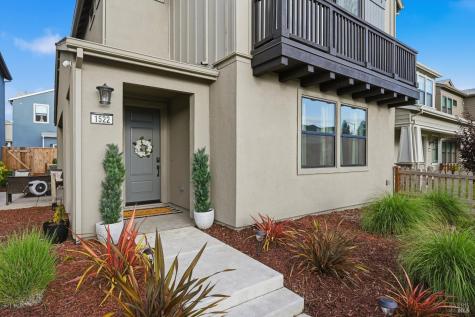 1522 Waterside Lane Rohnert Park CA 94928