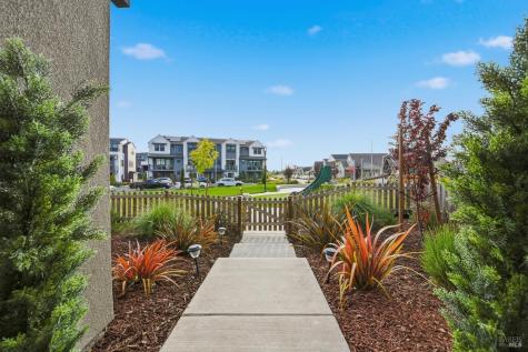 1522 Waterside Lane Rohnert Park CA 94928