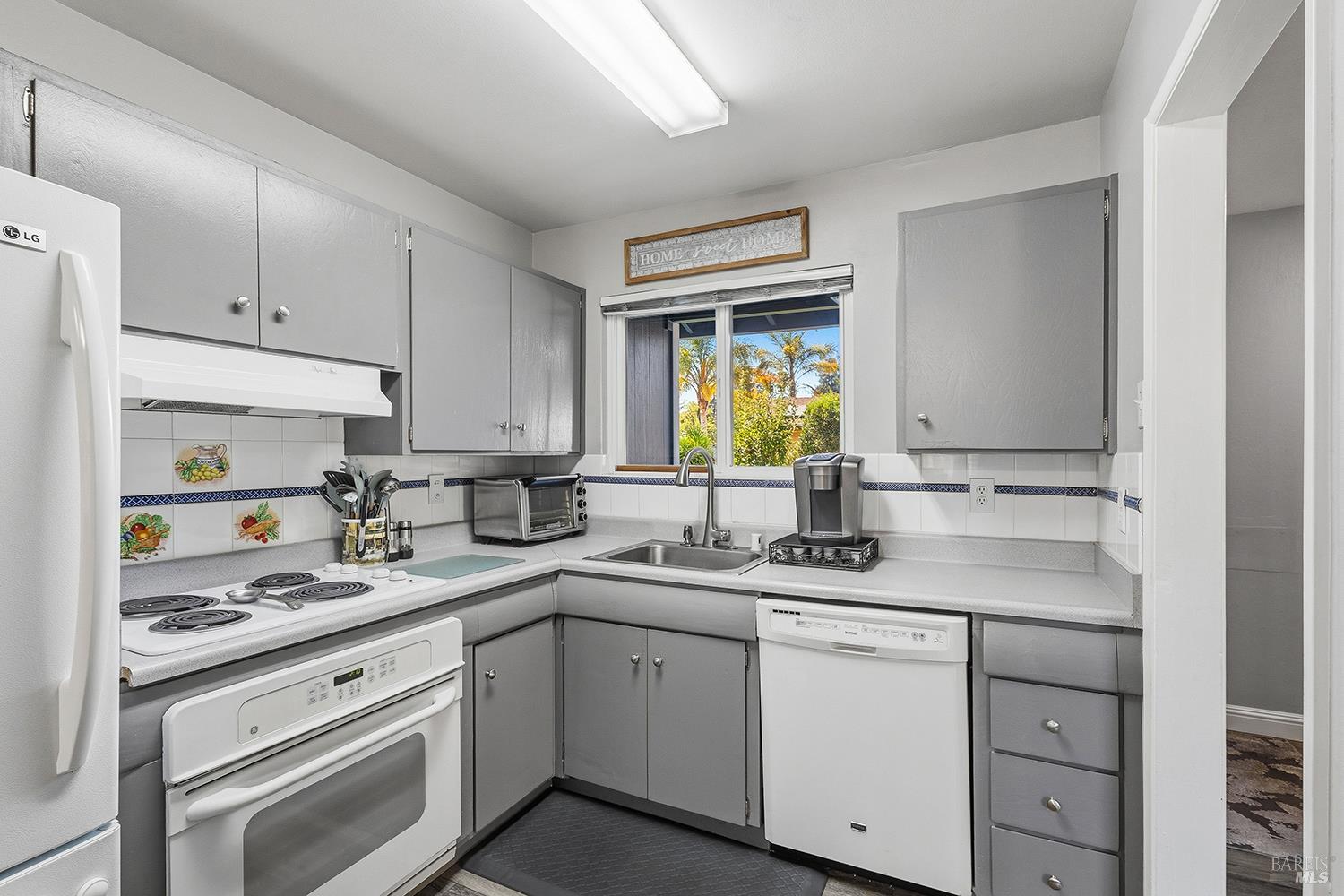 110 Allan Avenue Rohnert Park CA 94928